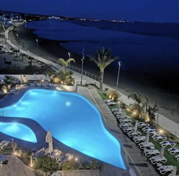 Lebay Beach Hotel Larnaca Exterior photo